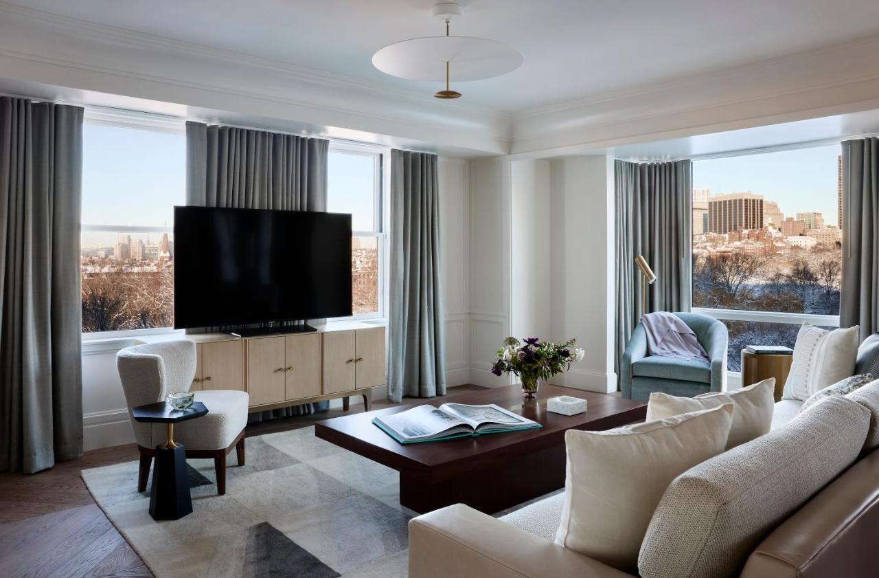 Hotel The Newbury Boston Esterno foto A living room at The London West Hollywood