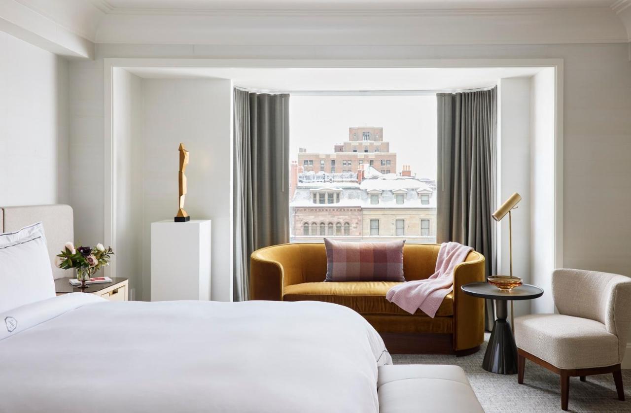 Hotel The Newbury Boston Esterno foto A guest room at the London edition