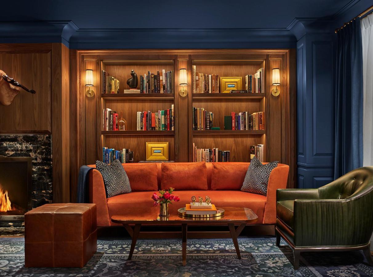 Hotel The Newbury Boston Esterno foto Library at The Carlyle