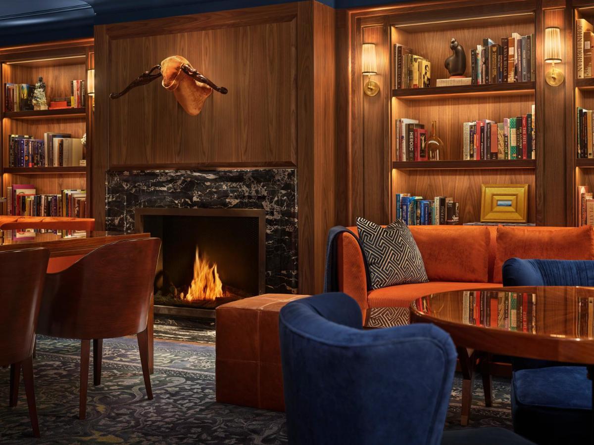 Hotel The Newbury Boston Esterno foto Library Bar