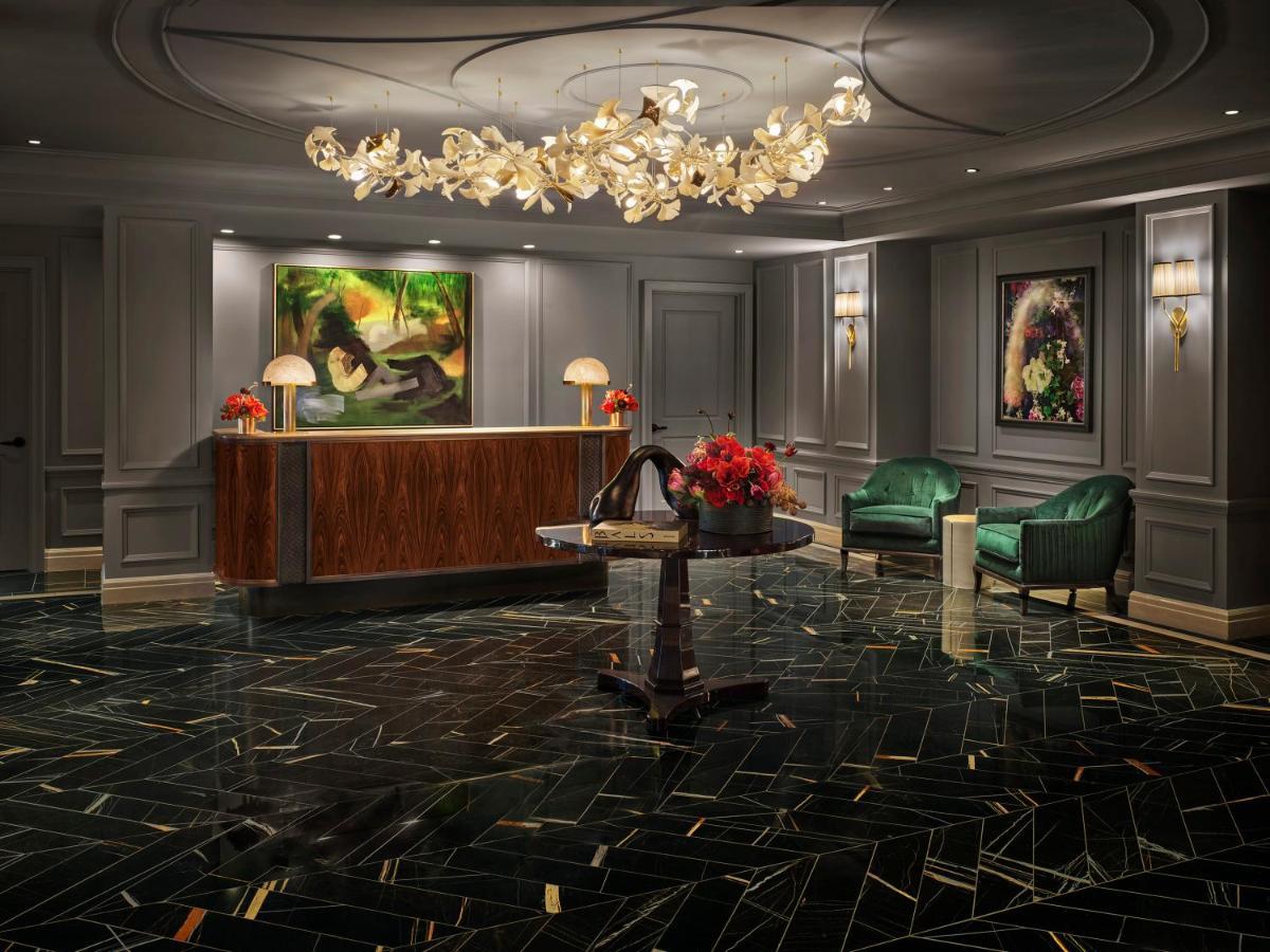 Hotel The Newbury Boston Esterno foto The lobby of the Four Seasons Hotel