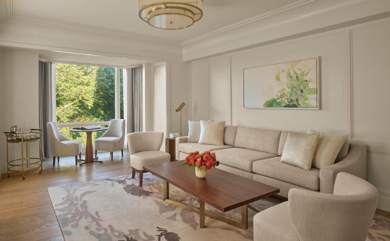 Hotel The Newbury Boston Esterno foto Living room