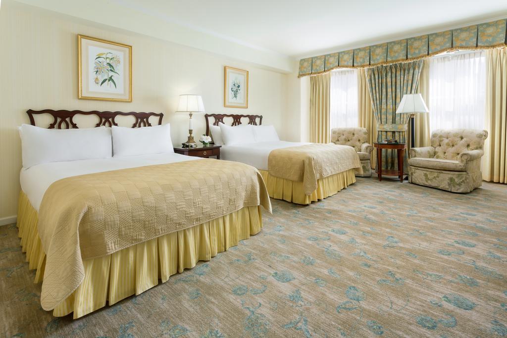 Hotel The Newbury Boston Esterno foto A guest room at the Waldorf Astoria